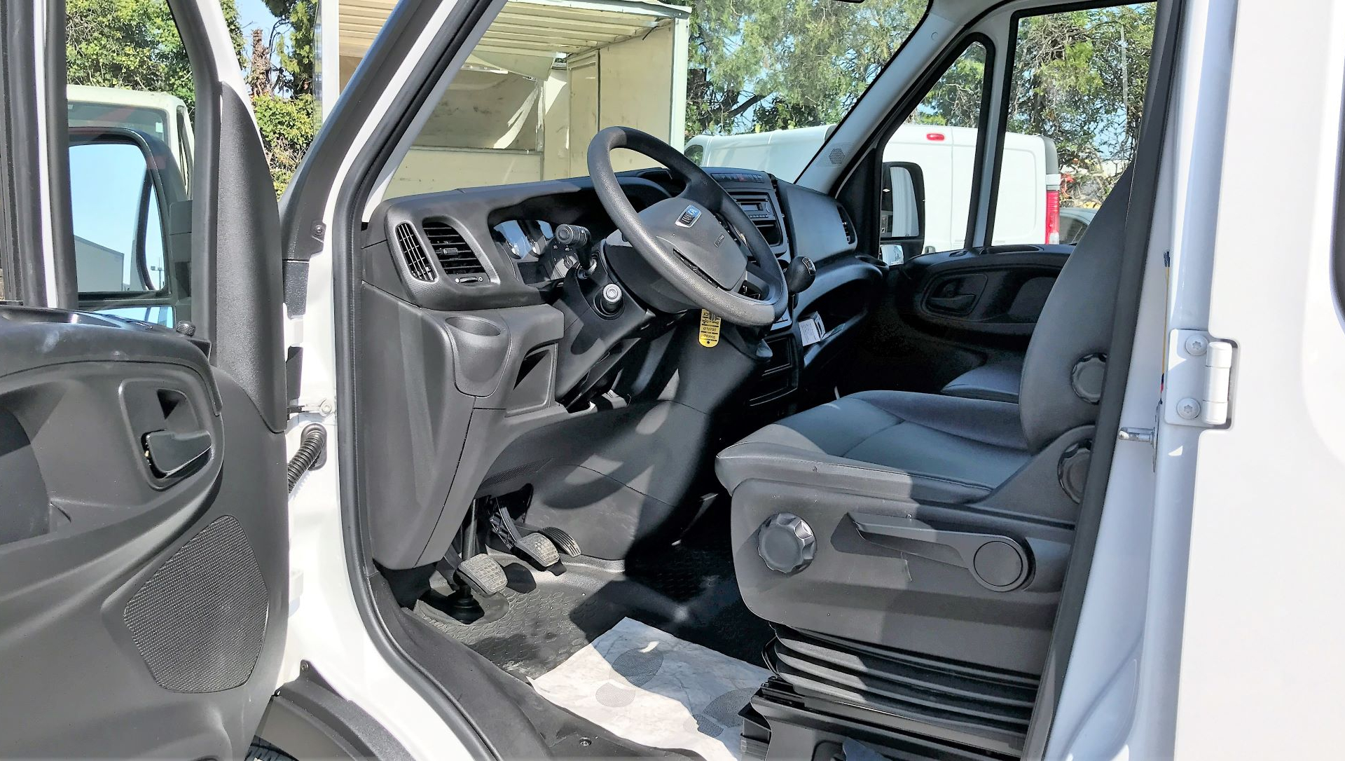 IVECO Daily 35C14D double cabine benne coffre