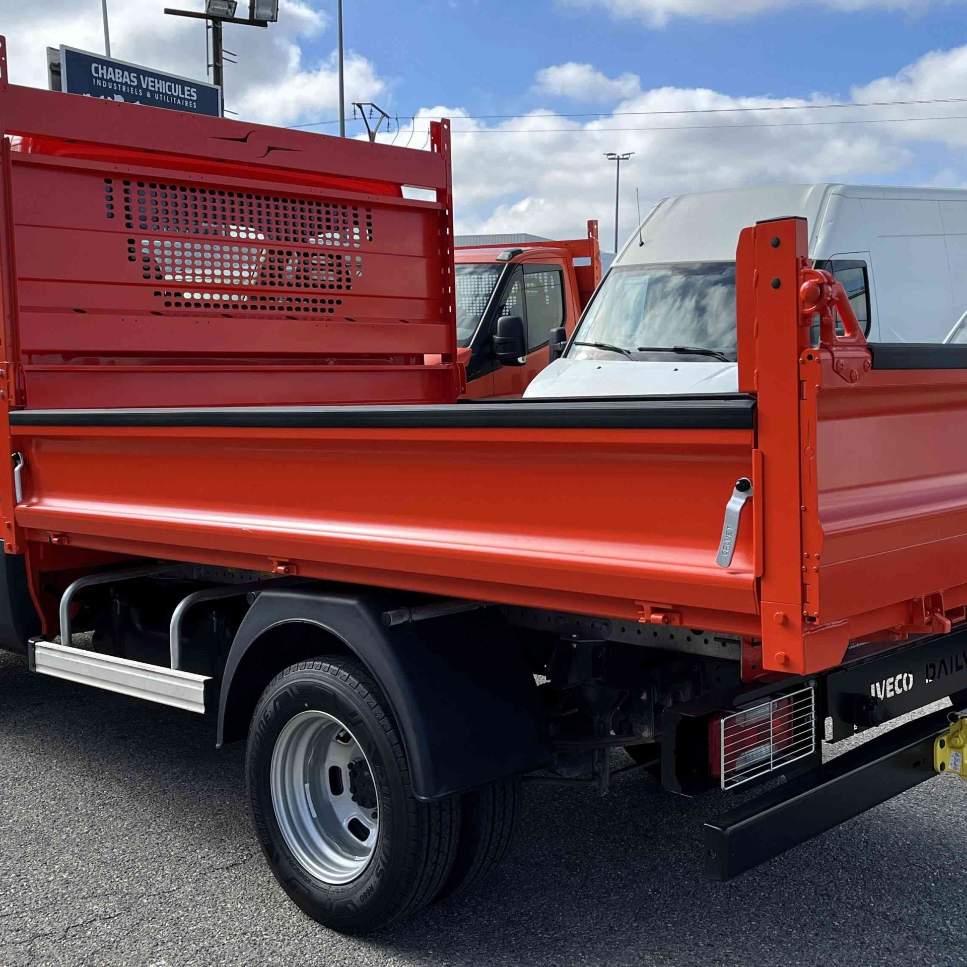 IVECO Daily 35C12 120 cv benne aluminium