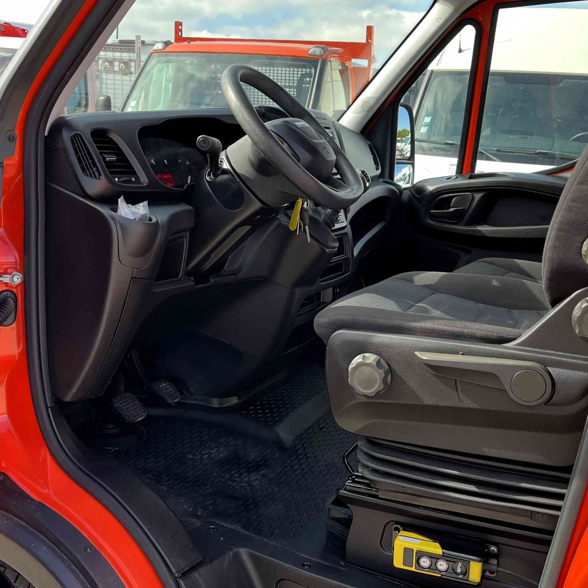 IVECO Daily 35C12 120 cv benne aluminium