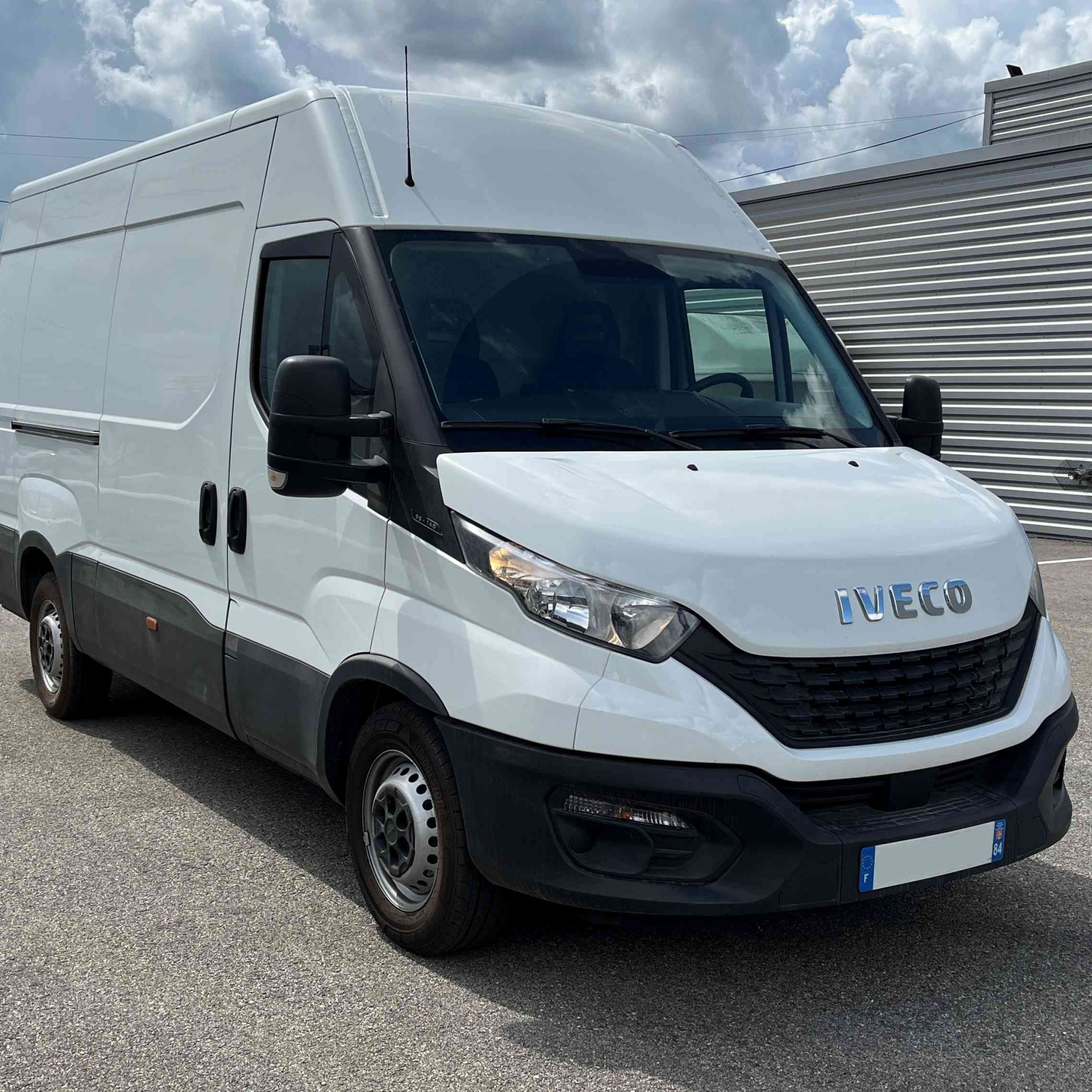 IVECO Daily 35S14V12 140 cv fourgon 12m3
