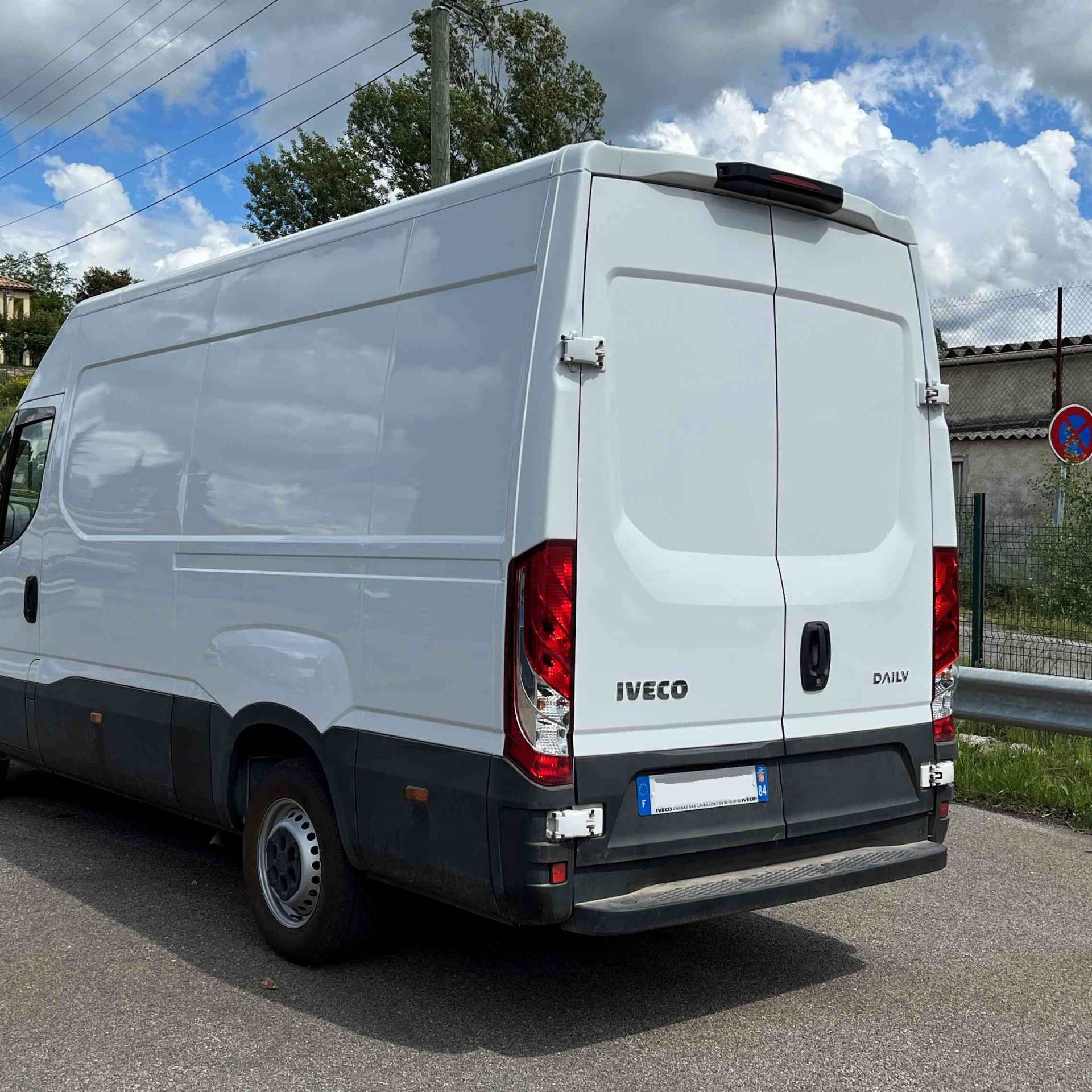 IVECO Daily 35S14V12 140 cv fourgon 12m3