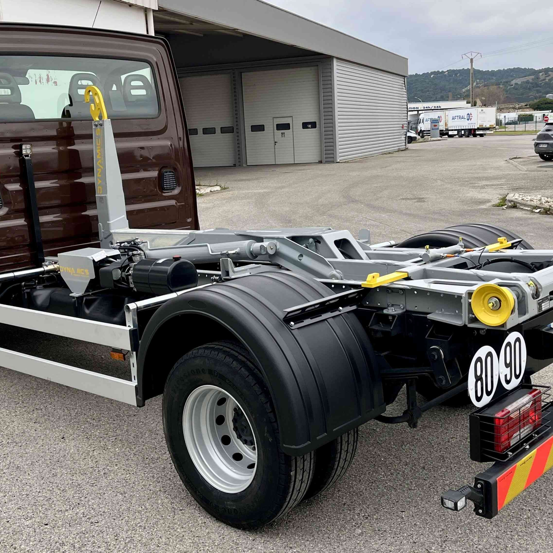 IVECO Daily poids lourd 70C18A8 180cv bras polybennes 4T Electro-pompe