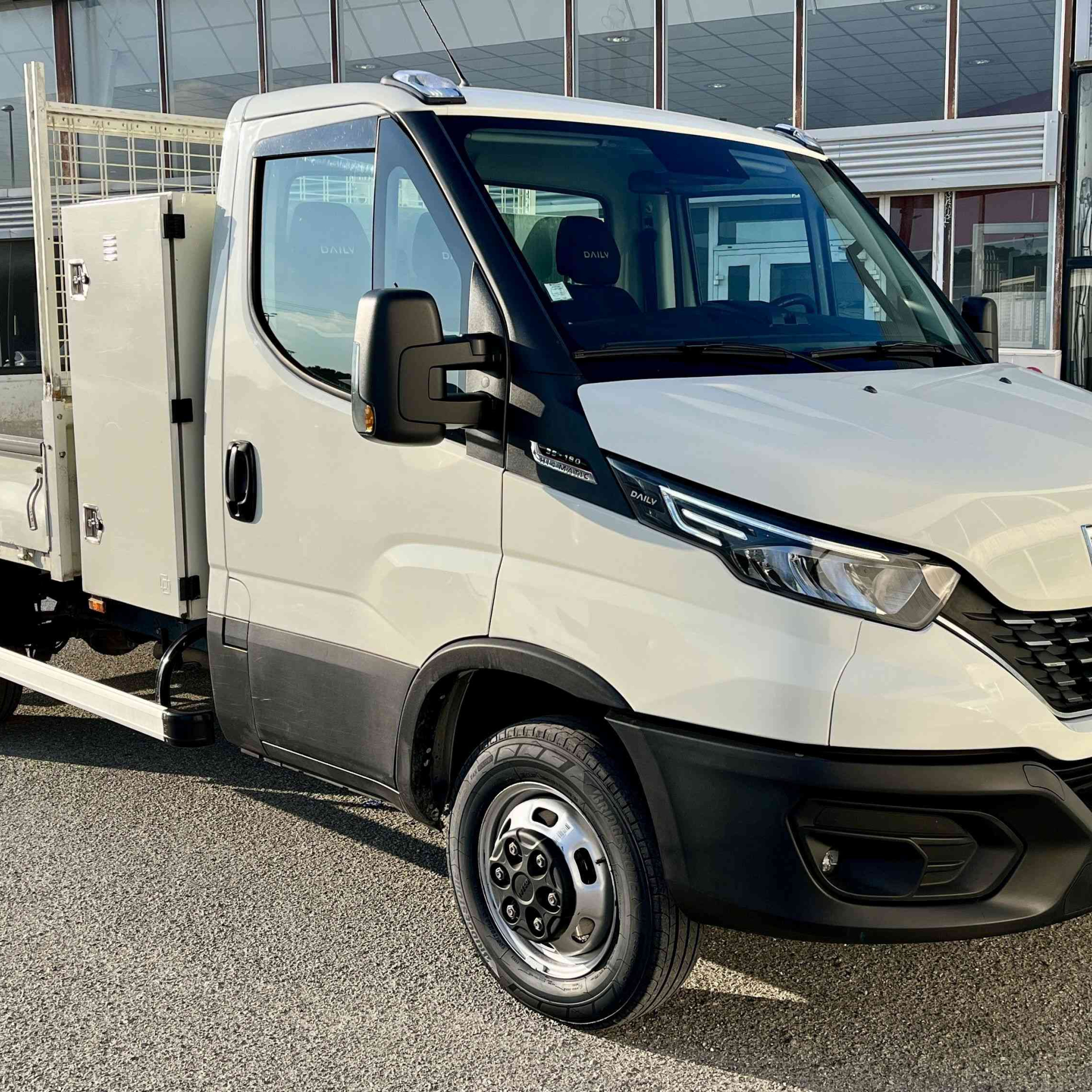 IVECO Daily 35C18A8 180cv boite auto benne coffre