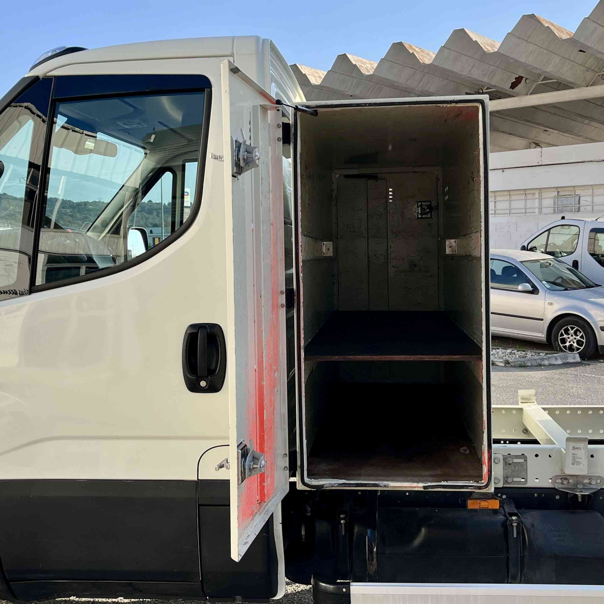 IVECO Daily 35C18A8 180cv boite auto benne coffre