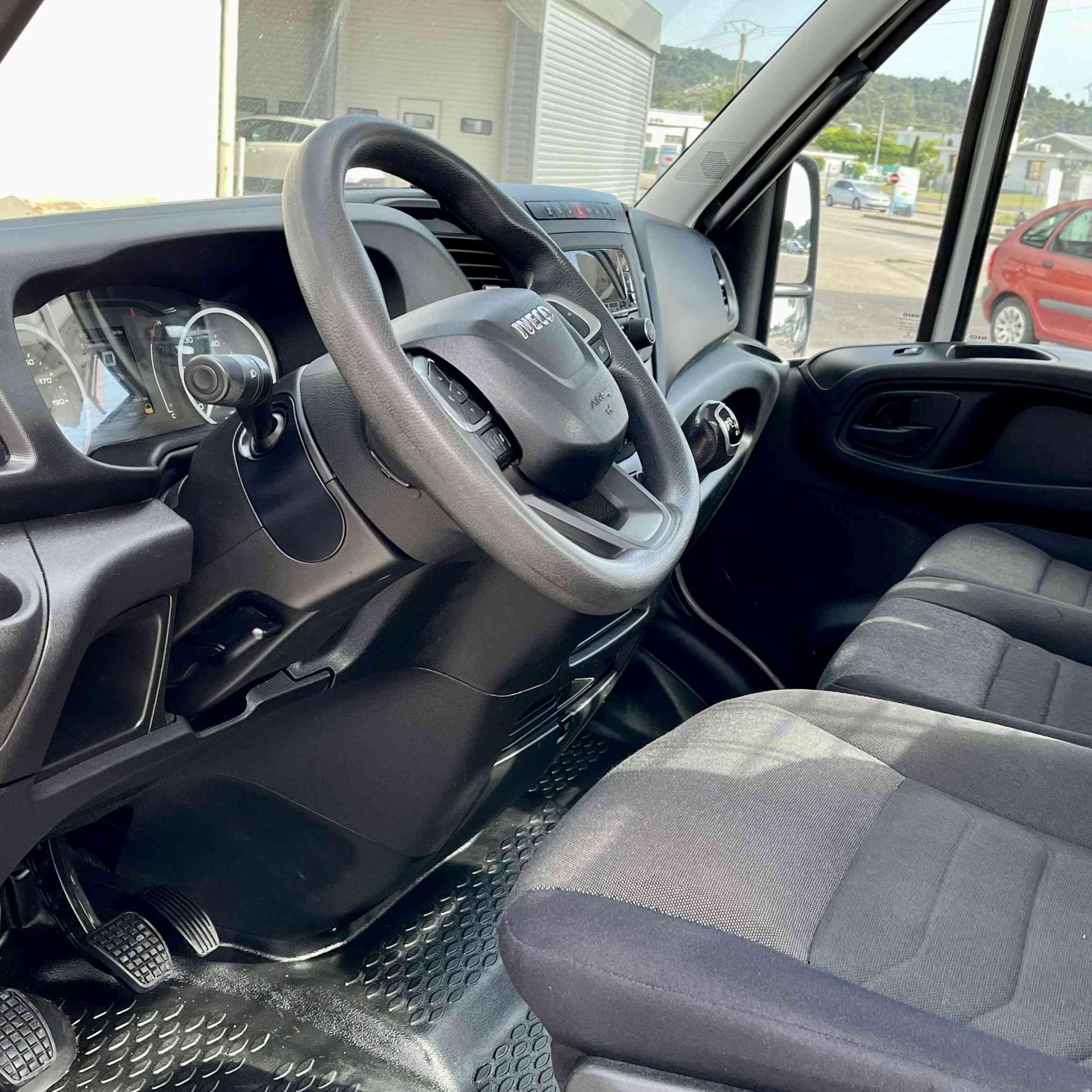 IVECO Daily 35C16 3l 160cv benne