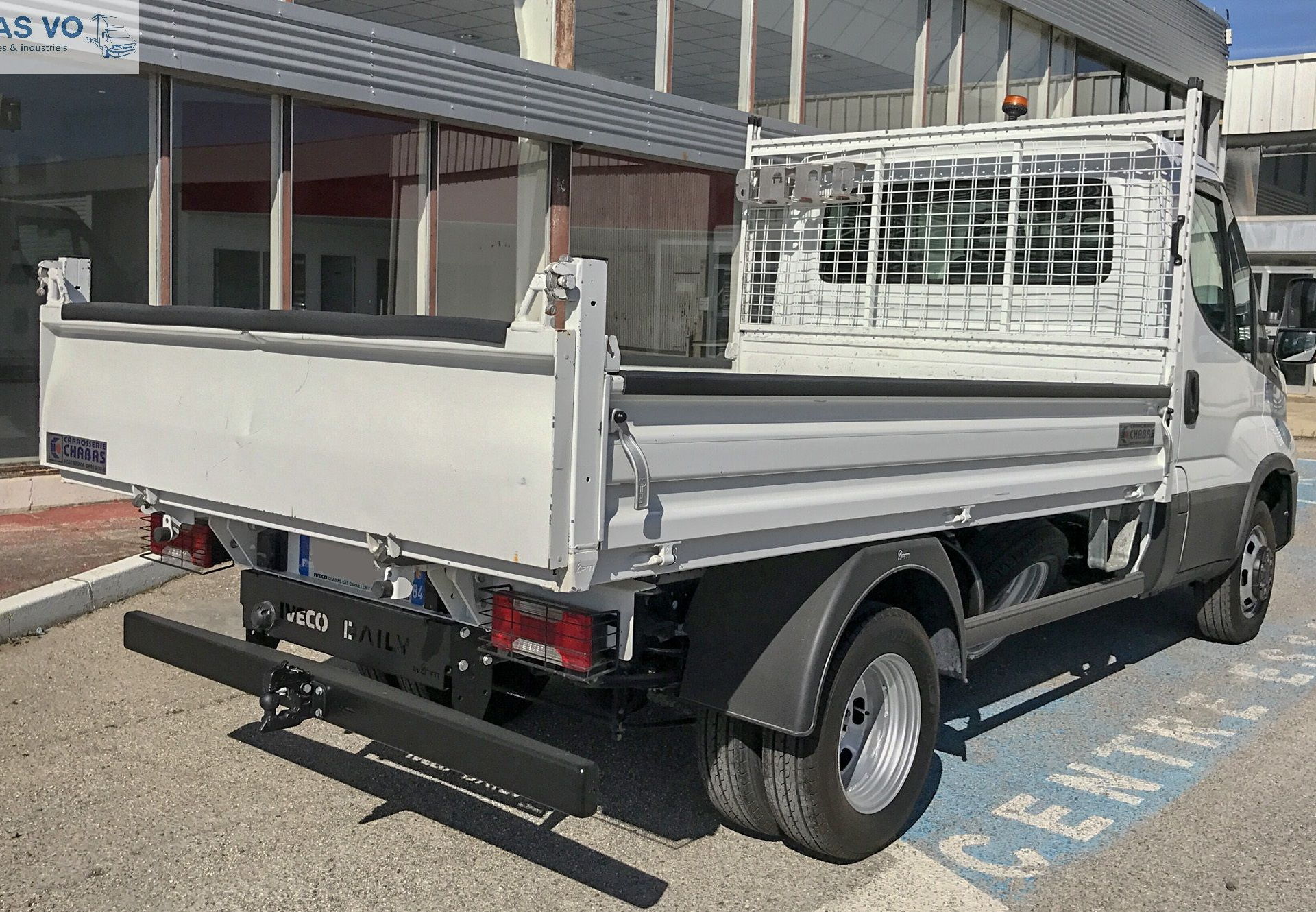 IVECO Daily 35C14 140cv benne