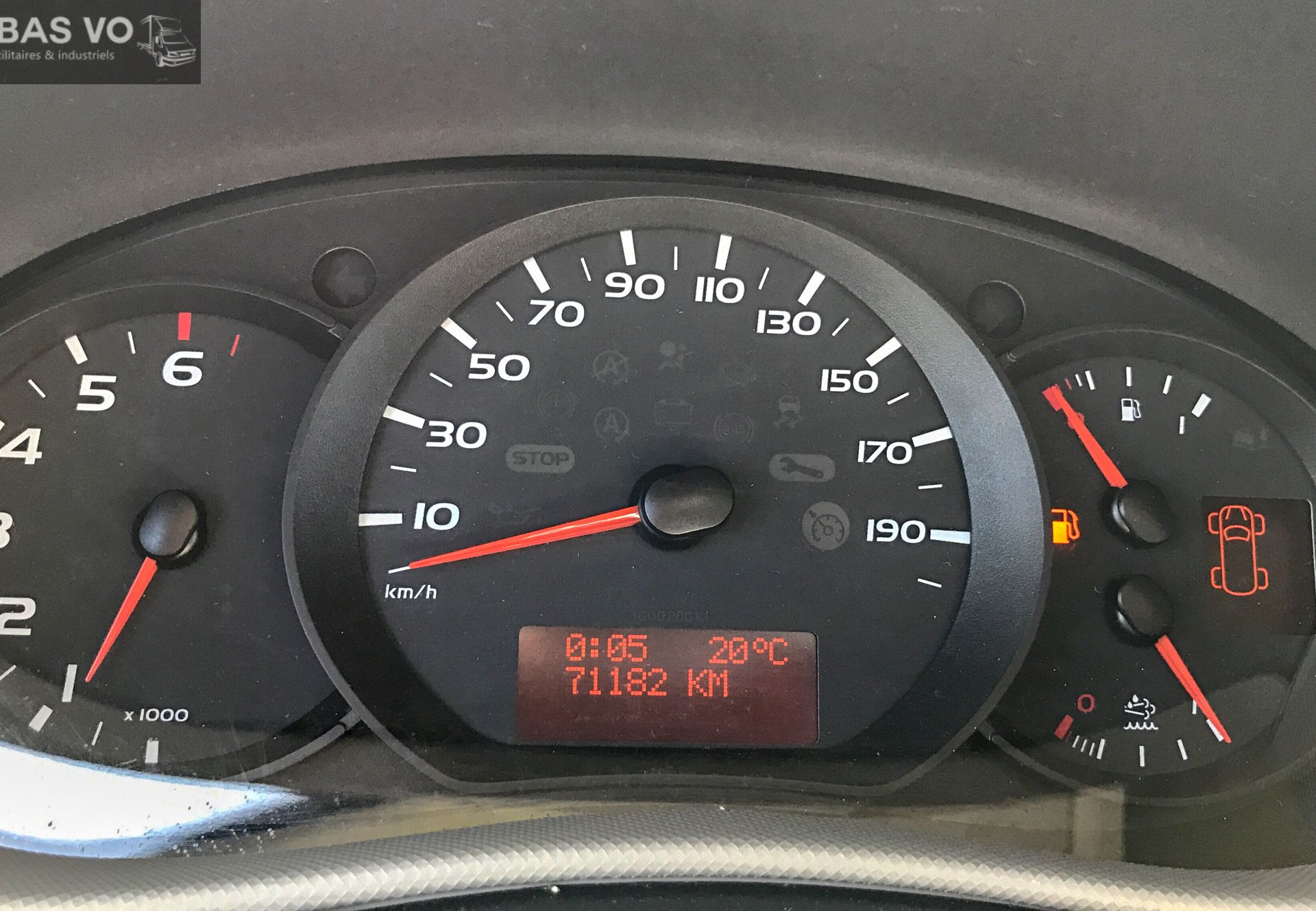 RENAULT Master 130cv caisse frigo hayon